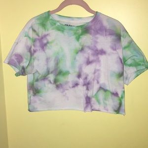 tie-dye marble crop top